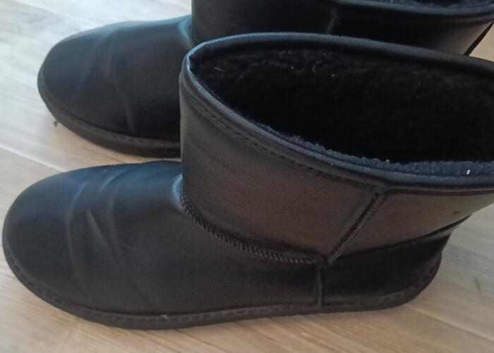 Grajewo ogłoszenia: Sprzedam buty zimowe ocieplane bardzo ładne rozmiar 39 mało używane